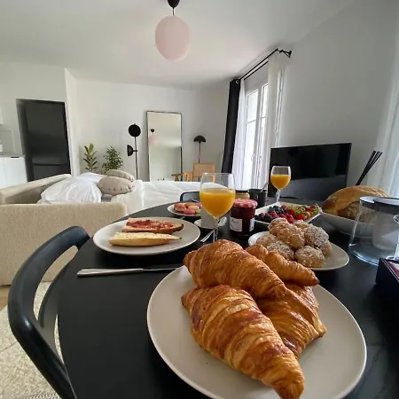 Apartment Disneyland Minimalist Lifestyle - 5 Pax Serris