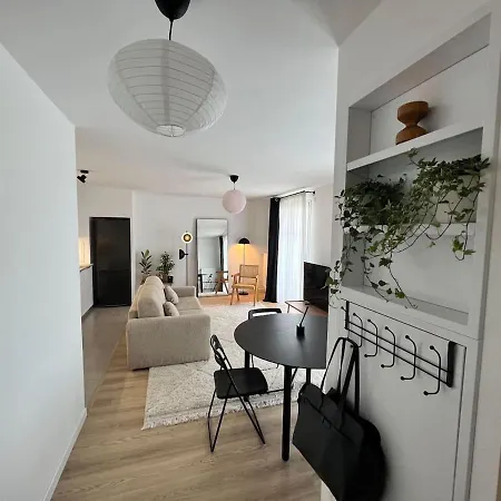 Apartment Disneyland Minimalist Lifestyle - 5 Pax *
