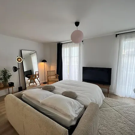 Apartment Disneyland Minimalist Lifestyle - 5 Pax *